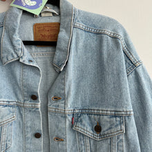Load image into Gallery viewer, Fruity Levi’s Jacket