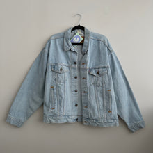 Load image into Gallery viewer, Fruity Levi’s Jacket