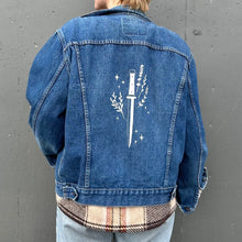 Load image into Gallery viewer, Dagger Levi’s Dark Denim Jacket